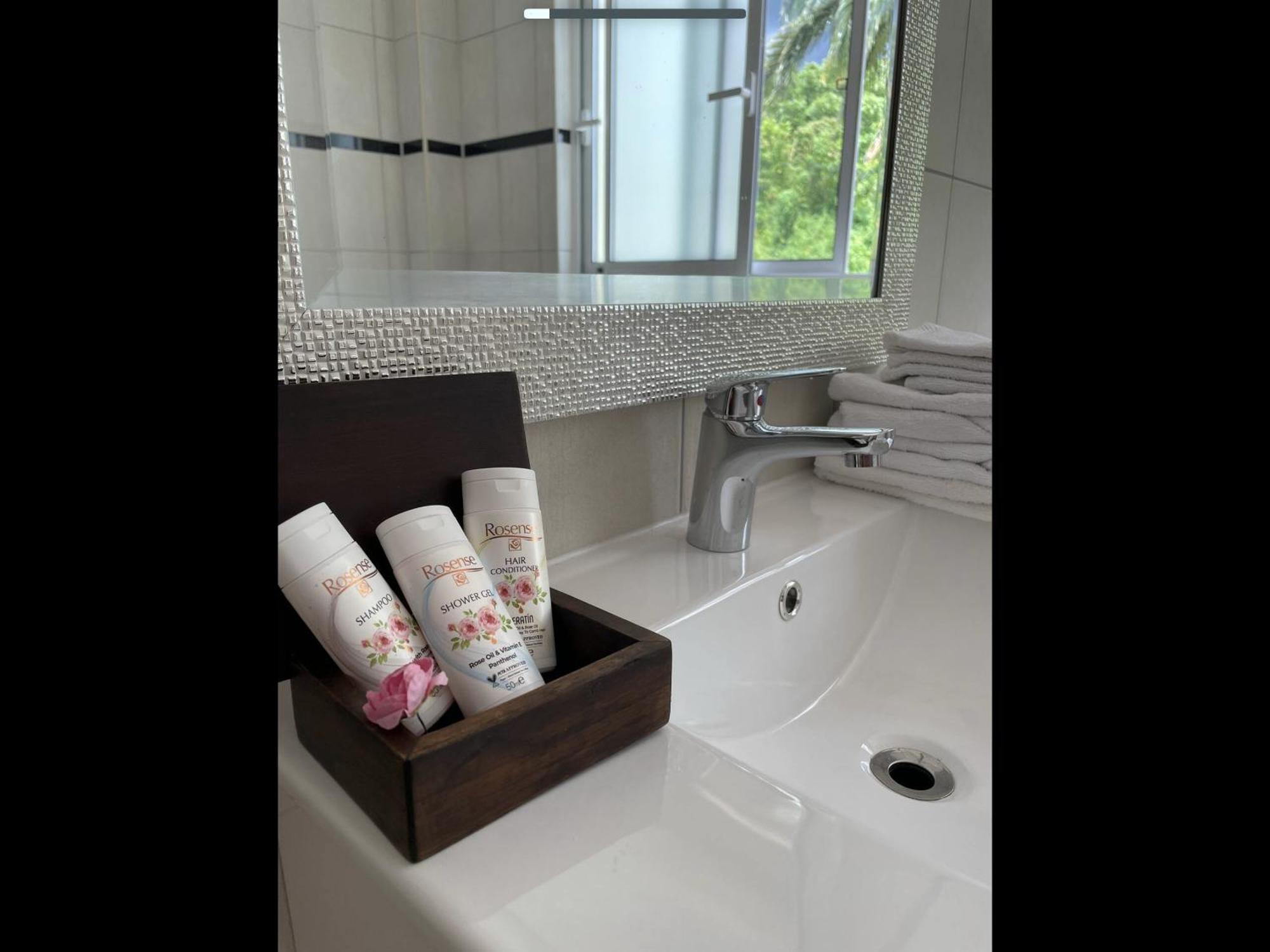 מונטגו ביי Spring Garden Mobay Resort מראה חיצוני תמונה